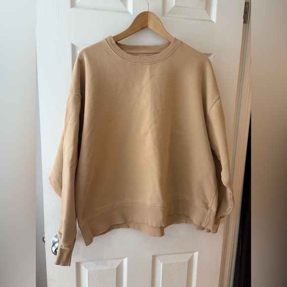 TNA Aritzia Cozy AF fleece tan crewneck sweater size 3 can fit medium to XL - Picture 2 of 11